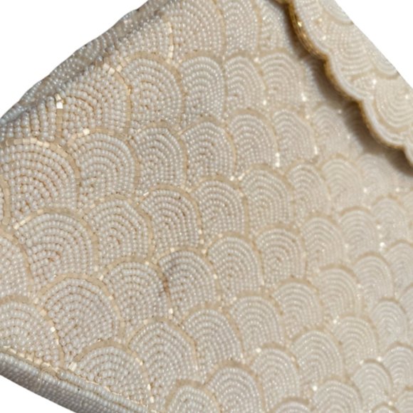 Vintage White Beaded Handbag Handmade Hong Kong - Picture 11 of 12